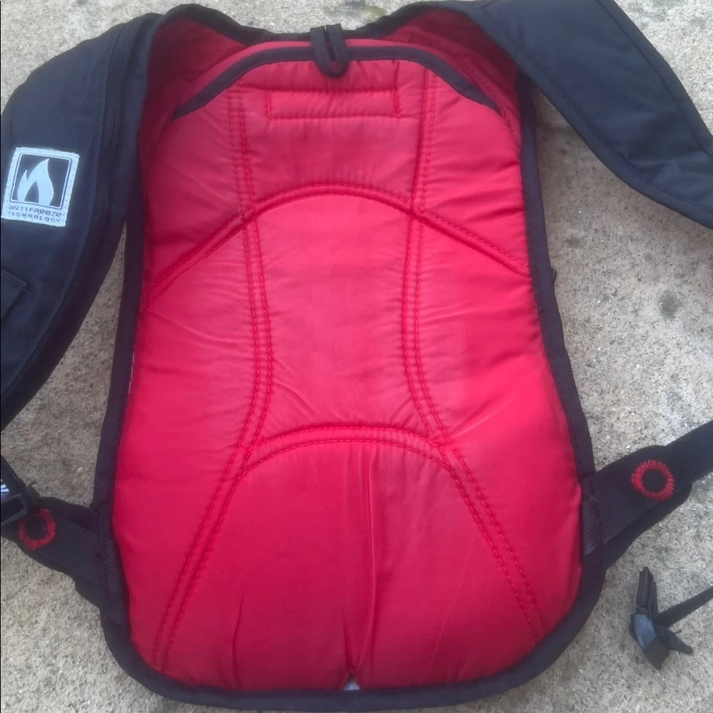 CamelBak Zoid Anti-Freeze Technolgy Snow Hydration Backpack Black/Red/Grey